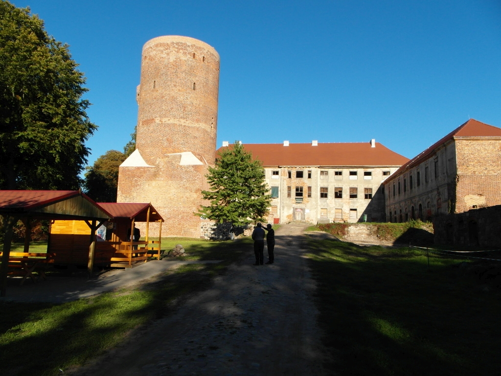 Schulgelände von hinten